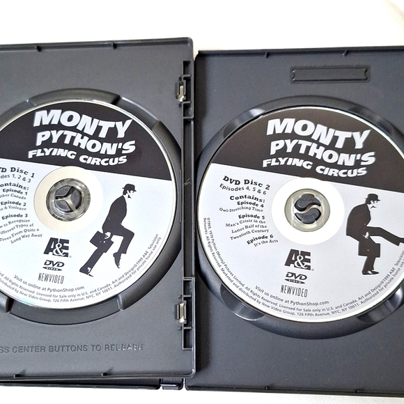 Monty Python's Flying Circus Set 1 - 2 DVD Set - Picture 2 of 4